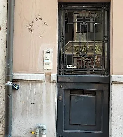 Graziano's House Vacanze Apartamento *